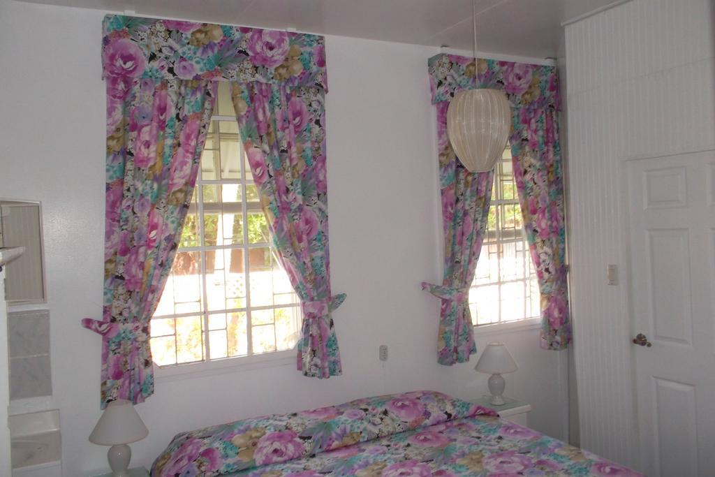 Beach Guest House Cleverdale บริดจ์ทาวน์ ห้อง รูปภาพ
