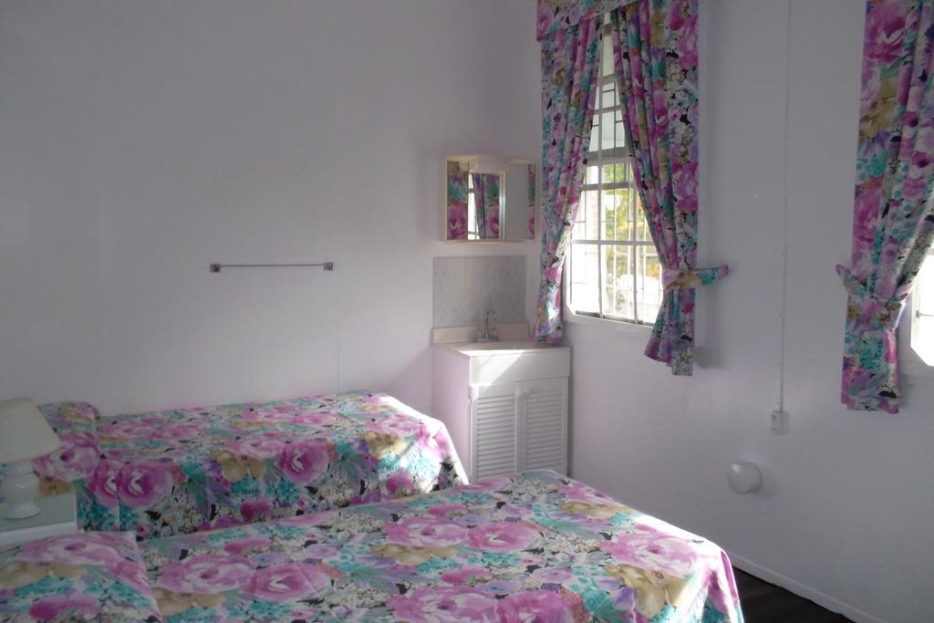 Beach Guest House Cleverdale บริดจ์ทาวน์ ภายนอก รูปภาพ